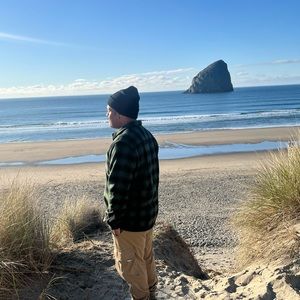 Meet your Posher, Luis